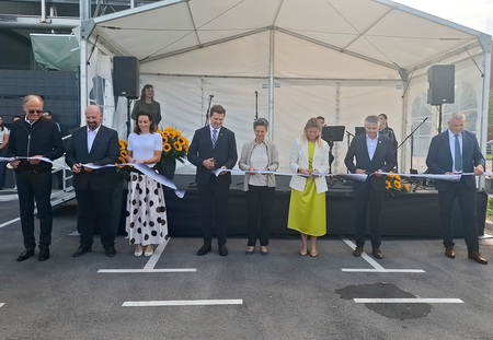 župani prerezali trak nove sušilnice blata CČN Domžale Kamnik